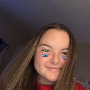 Meet your Posher, Caity